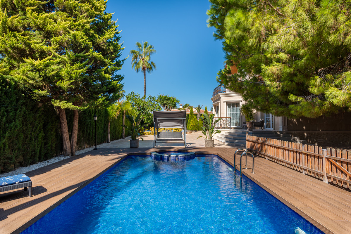 For sale - 5 Bedroom 3 Bathroom House - Detached Villa in Rojales - Dona Pepa  - Alicante