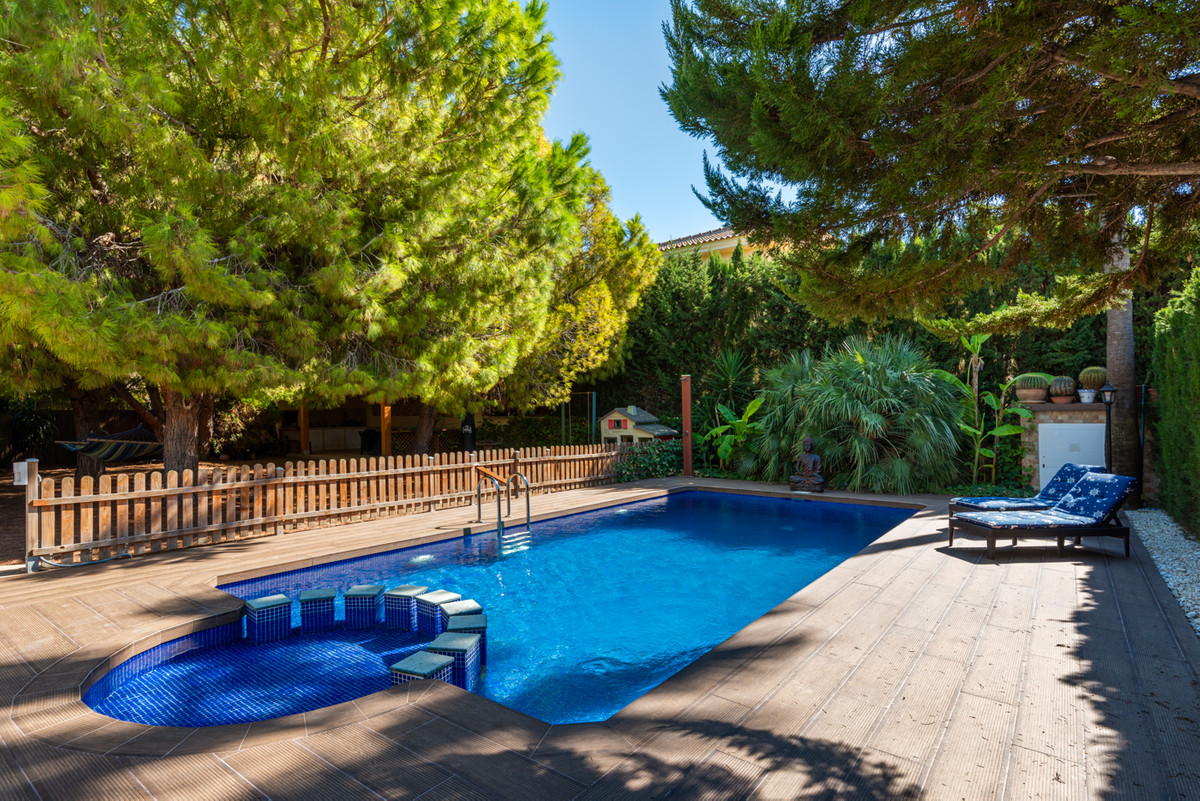 For sale - 5 Bedroom 3 Bathroom House - Detached Villa in Rojales - Dona Pepa  - Alicante