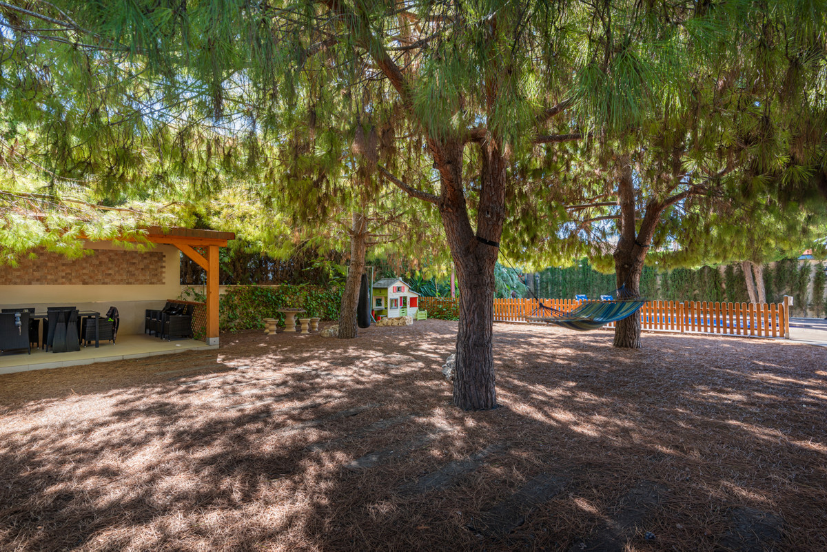 For sale - 5 Bedroom 3 Bathroom House - Detached Villa in Rojales - Dona Pepa  - Alicante