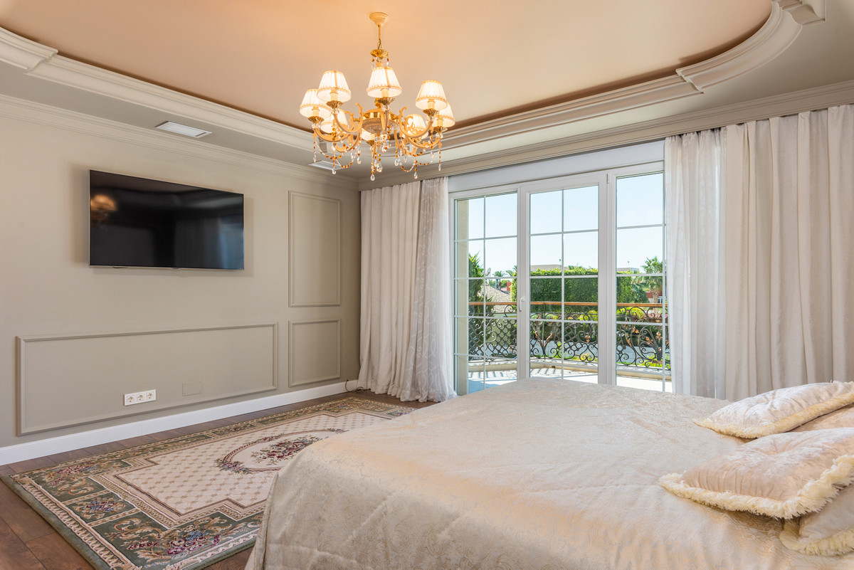 For sale - 5 Bedroom 3 Bathroom House - Detached Villa in Rojales - Dona Pepa  - Alicante