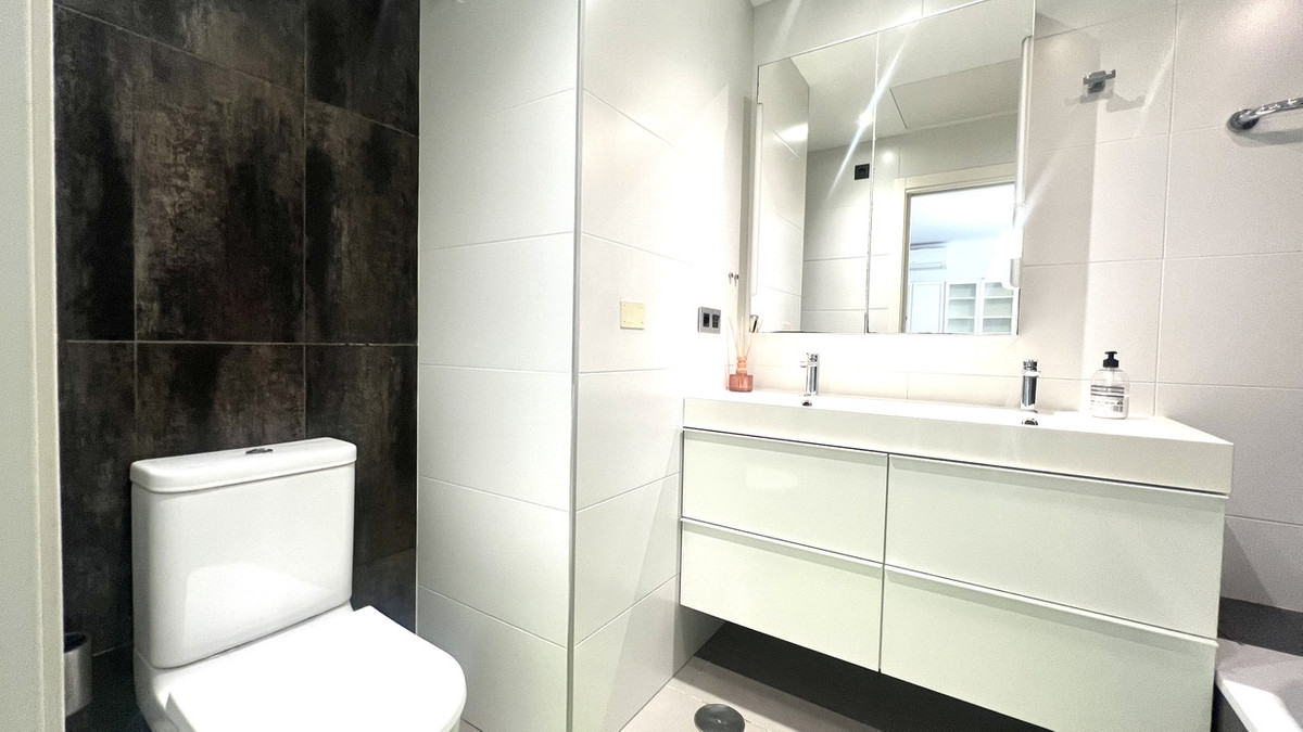 For sale - 2 Bedroom 2 Bathroom Apartment - Ground Floor Apartment in Orihuela - La Zenia  - Alicante