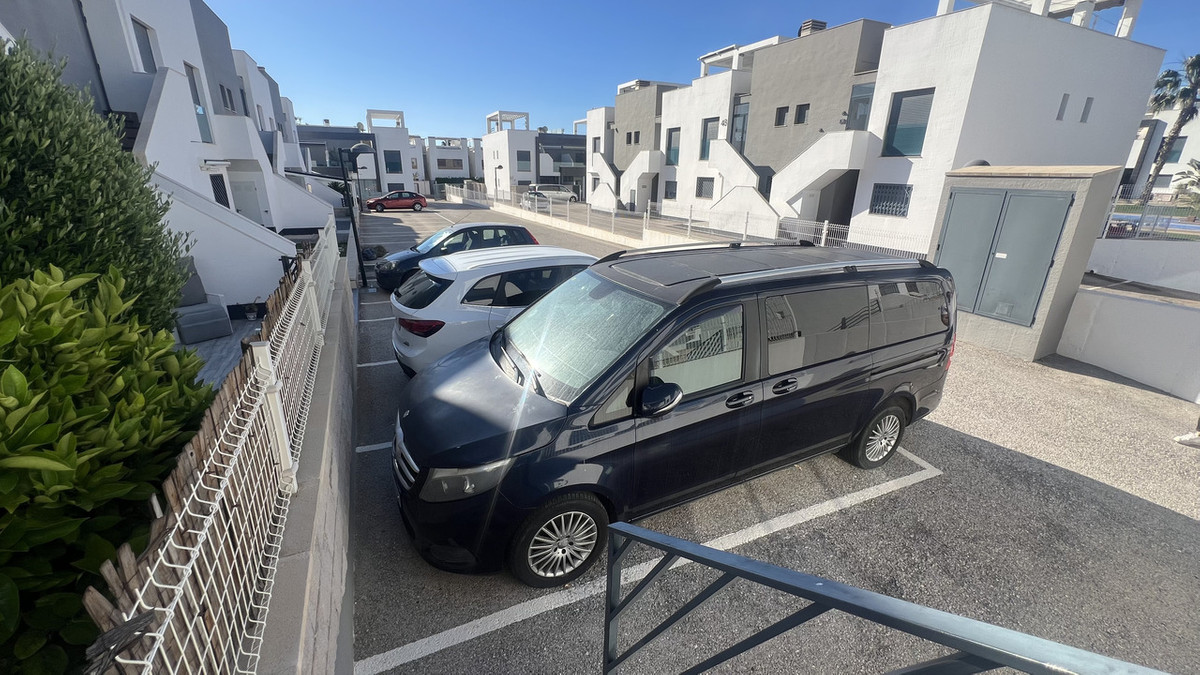 For sale - 2 Bedroom 2 Bathroom Apartment - Ground Floor Apartment in Orihuela - La Zenia  - Alicante