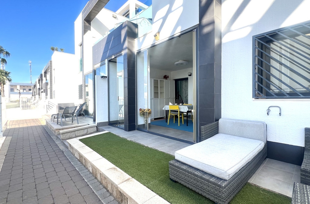 2 Bedroom 2 Bathroom Apartment - Ground Floor Apartment in Orihuela
