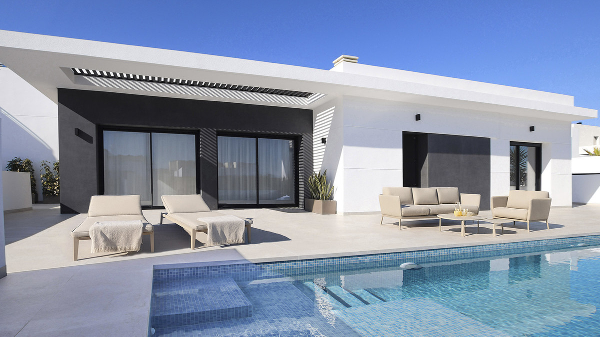 For sale - 4 Bedroom 3 Bathroom House - Detached Villa in Rojales - Ciudad Quesada  - Alicante