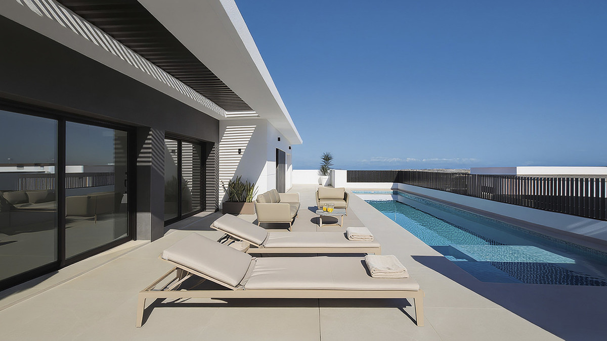 For sale - 4 Bedroom 3 Bathroom House - Detached Villa in Rojales - Ciudad Quesada  - Alicante