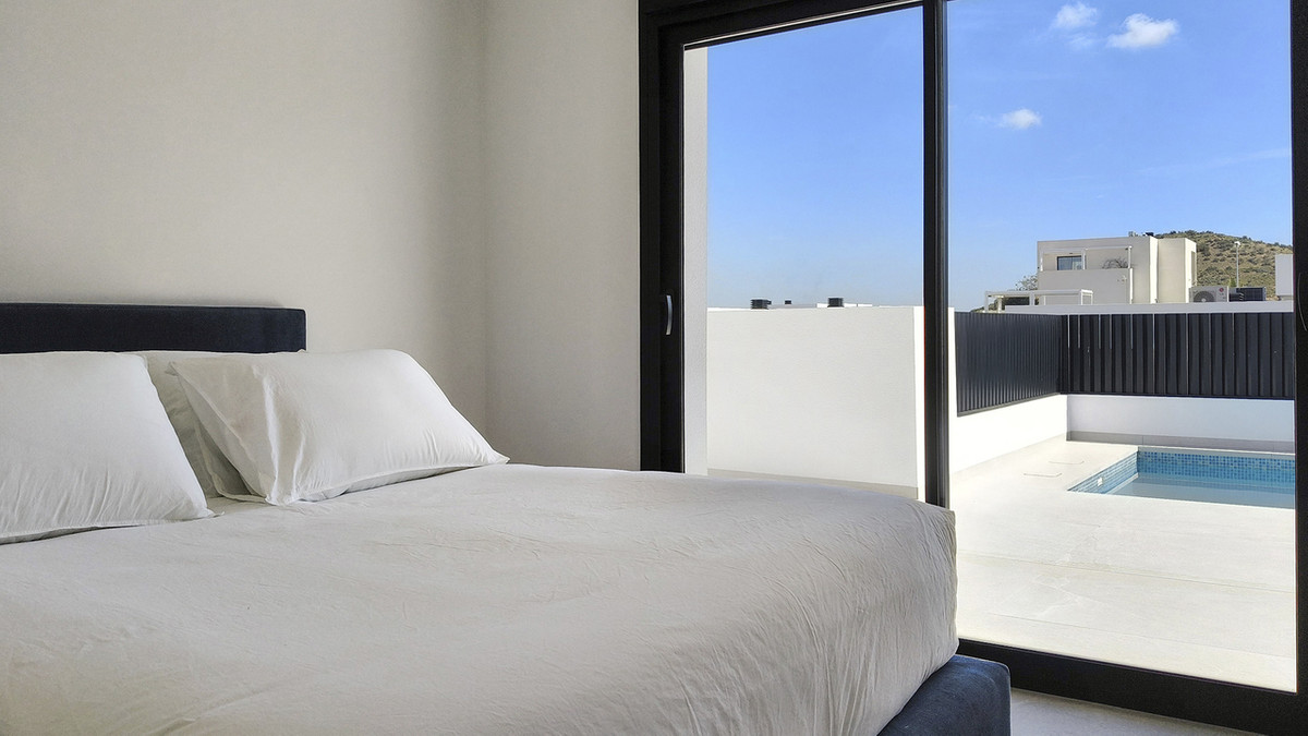 For sale - 4 Bedroom 3 Bathroom House - Detached Villa in Rojales - Ciudad Quesada  - Alicante