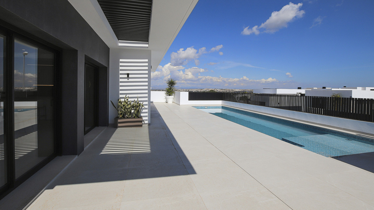 For sale - 4 Bedroom 3 Bathroom House - Detached Villa in Rojales - Ciudad Quesada  - Alicante