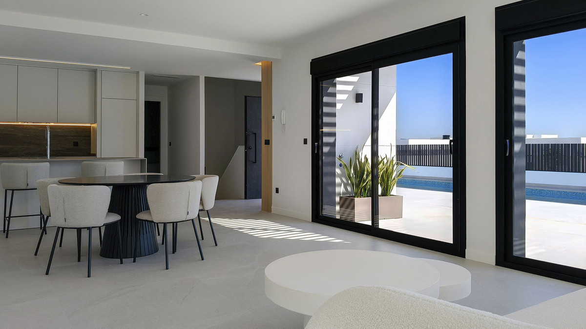 For sale - 4 Bedroom 3 Bathroom House - Detached Villa in Rojales - Ciudad Quesada  - Alicante