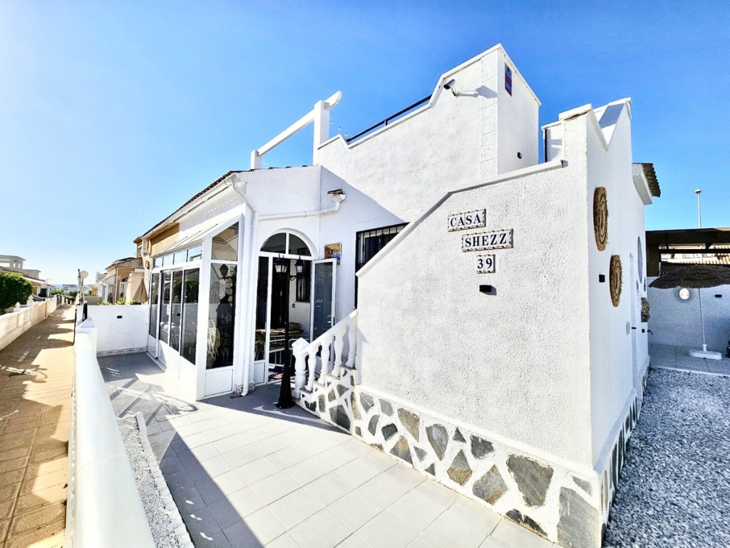 2 Bedroom 1 Bathroom Townhouse in Punta Prima 