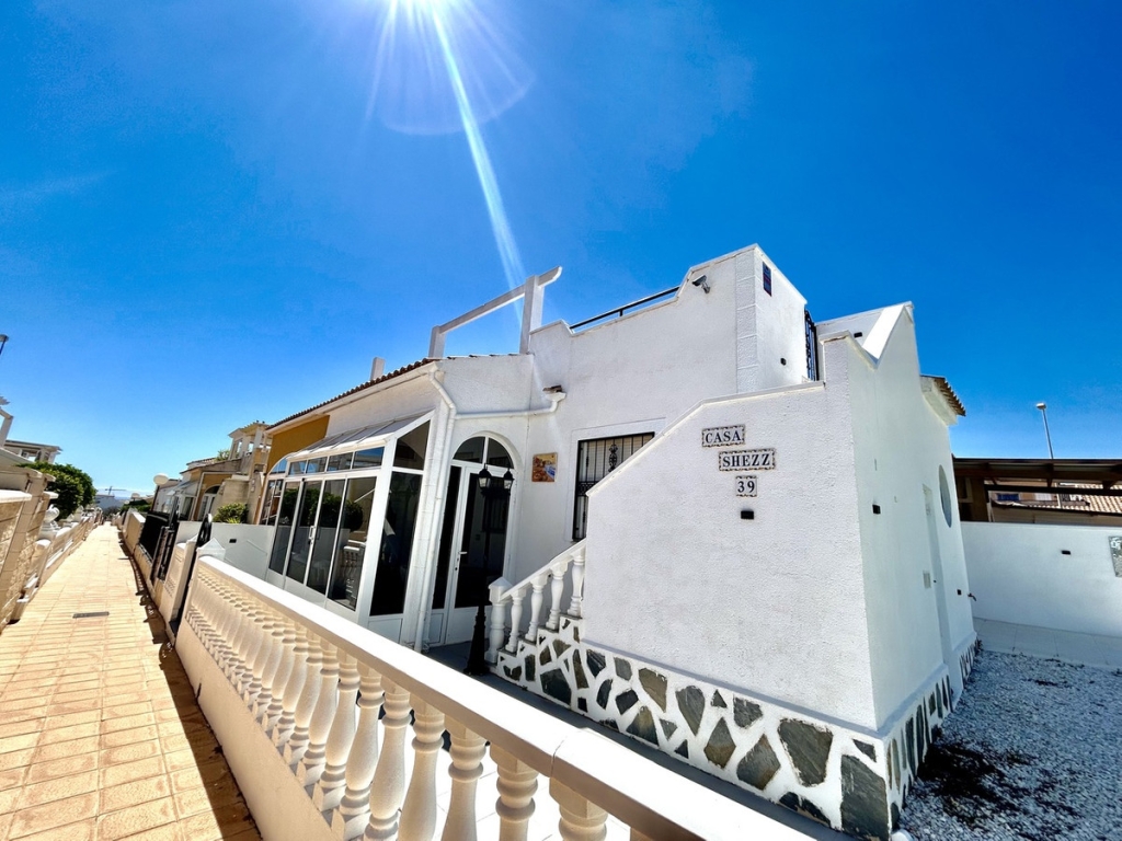 2 Bedroom 1 Bathroom Townhouse in Punta Prima 