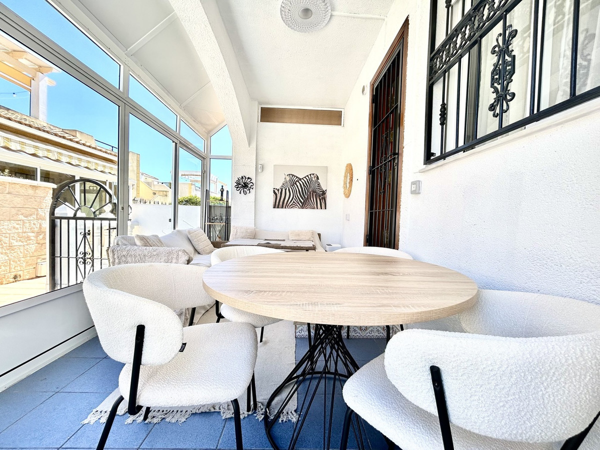 For sale - 2 Bedroom 1 Bathroom House - Townhouse in Orihuela - Punta Prima  - Alicante