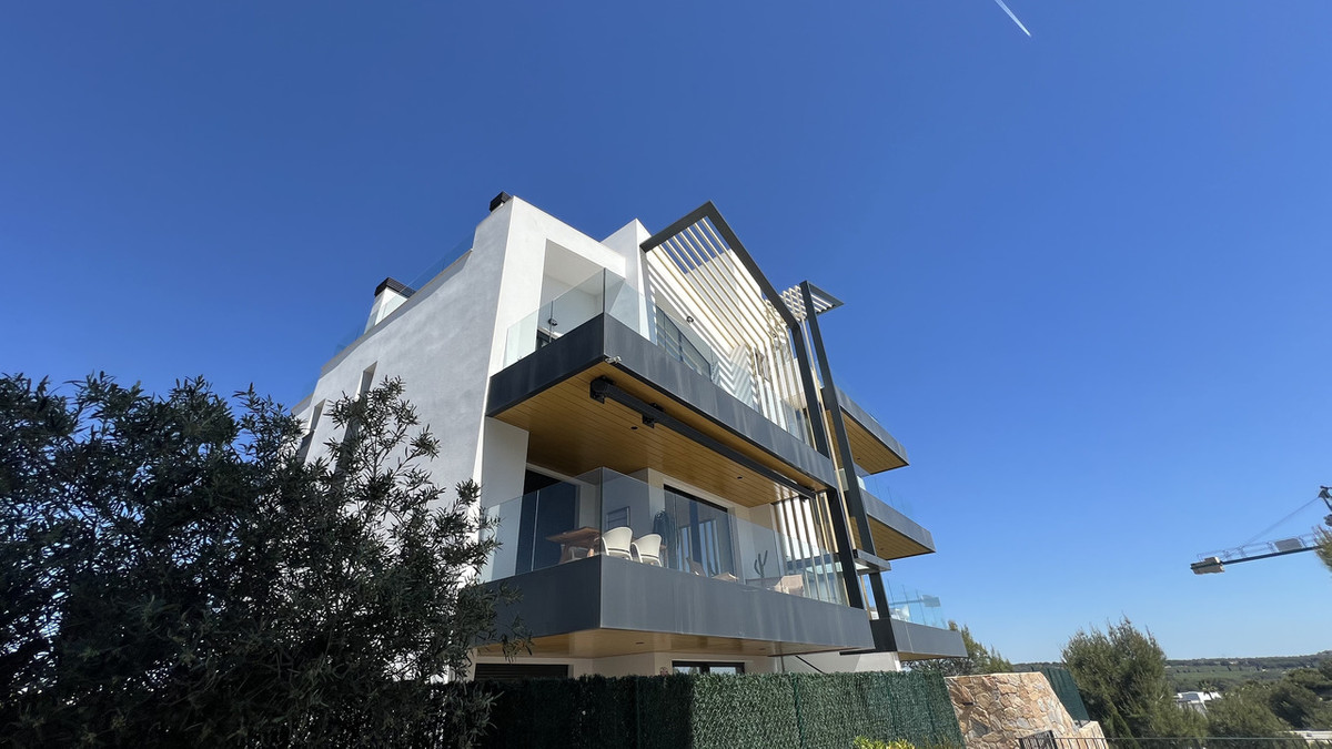 For sale - 2 Bedroom 2 Bathroom Apartment - Middle Floor Apartment in Orihuela - Las Colinas Golf  - Alicante