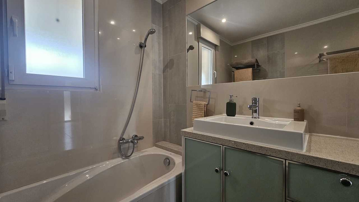 For sale - 4 Bedroom 3 Bathroom House - Detached Villa in Orihuela - Torremendo  - Alicante