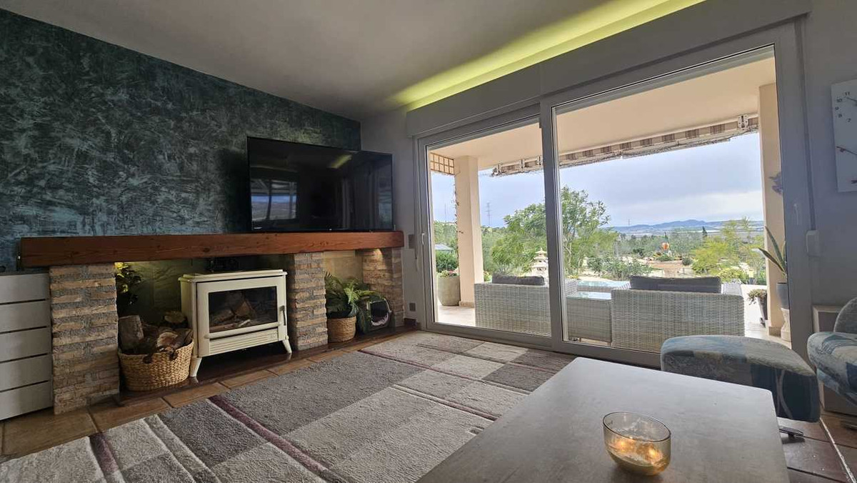 For sale - 4 Bedroom 3 Bathroom House - Detached Villa in Orihuela - Torremendo  - Alicante