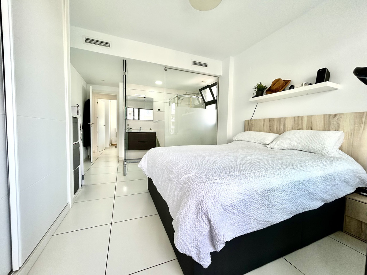 For sale - 2 Bedroom 2 Bathroom Apartment - Middle Floor Apartment in Orihuela - Villamartin  - Alicante