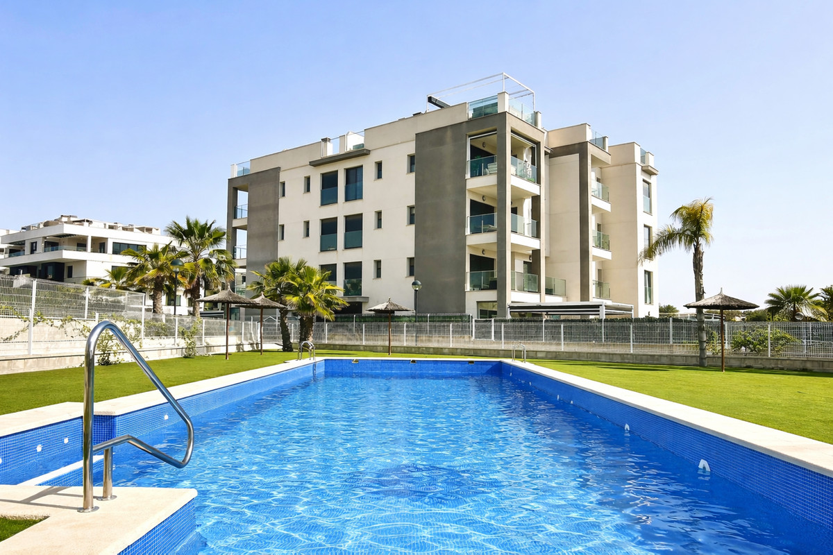 For sale - 2 Bedroom 2 Bathroom Apartment - Middle Floor Apartment in Orihuela - Villamartin  - Alicante