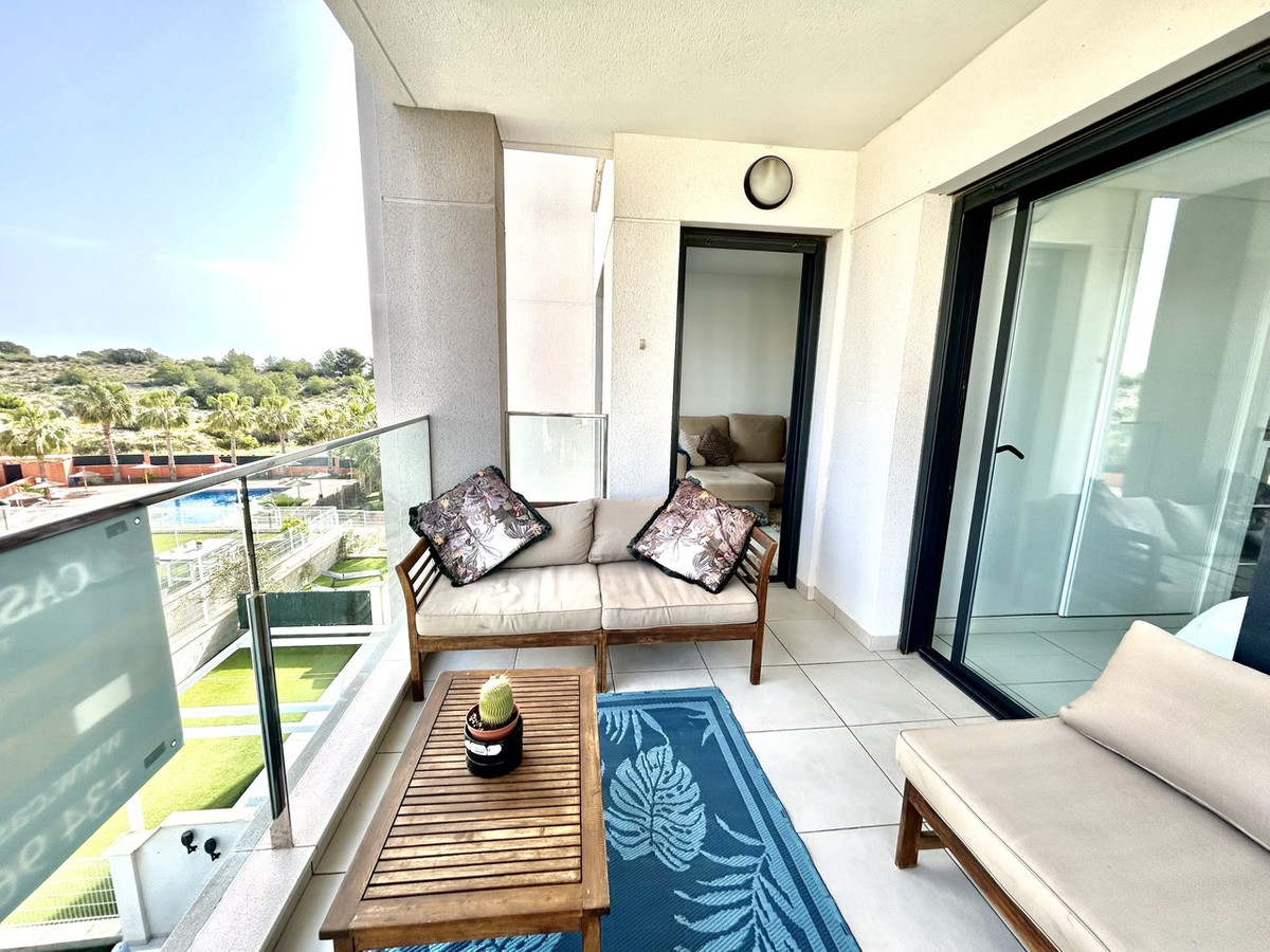 For sale - 2 Bedroom 2 Bathroom Apartment - Middle Floor Apartment in Orihuela - Villamartin  - Alicante