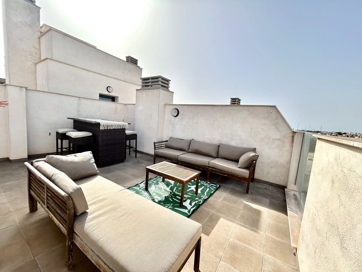 For sale - 2 Bedroom 2 Bathroom Apartment - Middle Floor Apartment in Orihuela - Villamartin  - Alicante