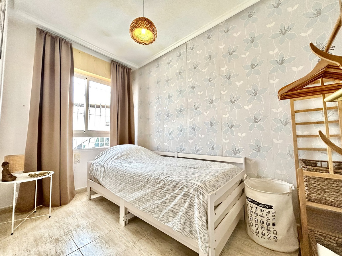 For sale - 2 Bedroom 1 Bathroom Apartment - Ground Floor Apartment in Torrevieja - Torrevieja Centro  - Alicante