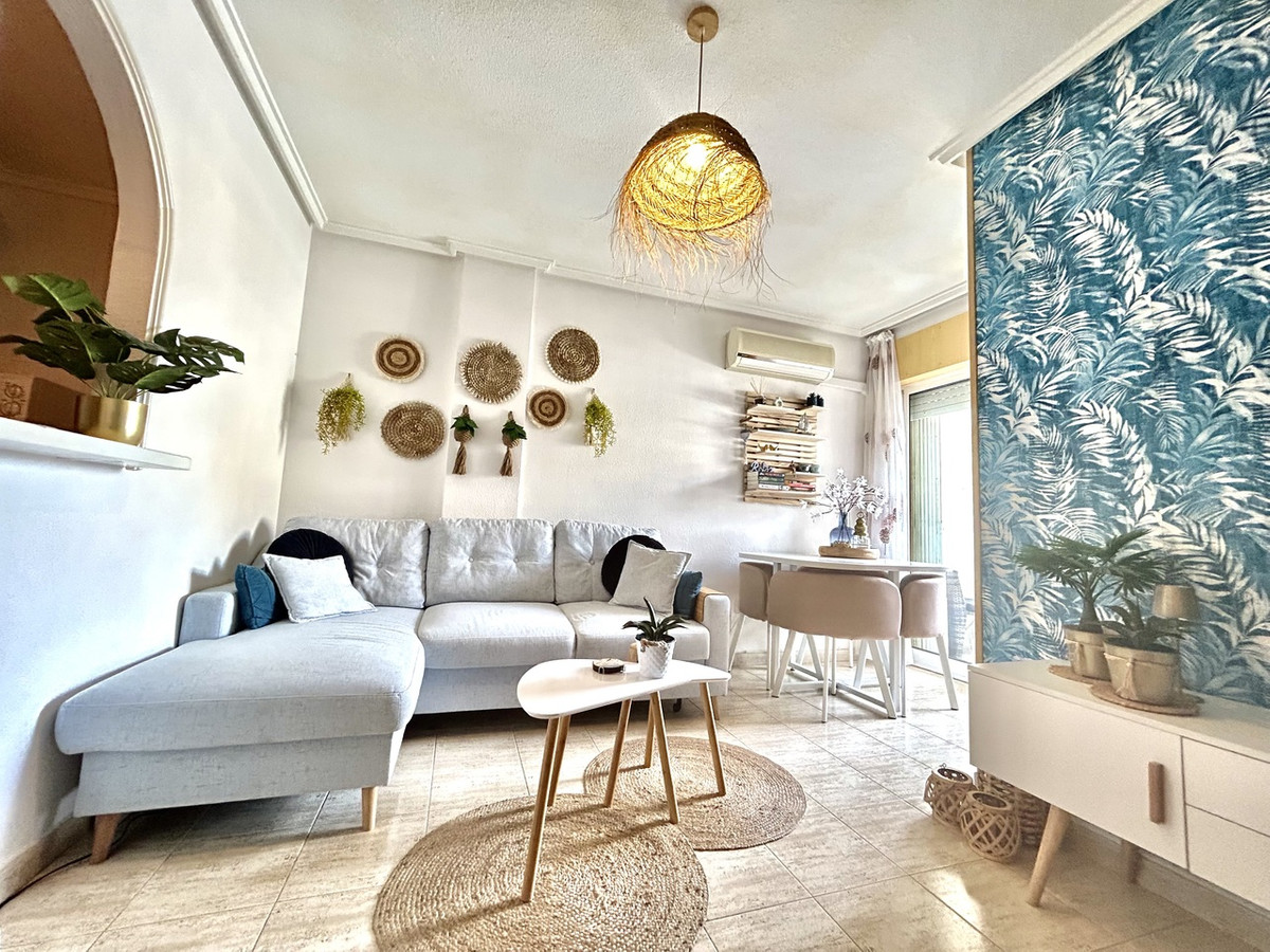 For sale - 2 Bedroom 1 Bathroom Apartment - Ground Floor Apartment in Torrevieja - Torrevieja Centro  - Alicante