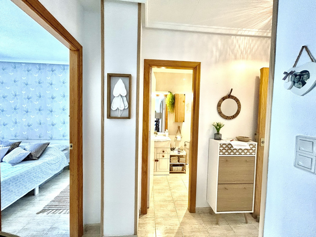 For sale - 2 Bedroom 1 Bathroom Apartment - Ground Floor Apartment in Torrevieja - Torrevieja Centro  - Alicante