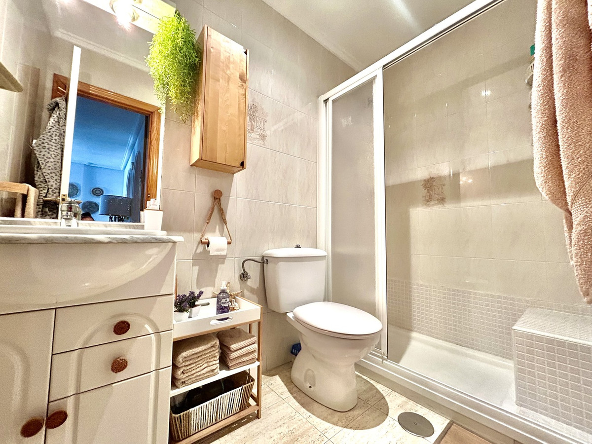 For sale - 2 Bedroom 1 Bathroom Apartment - Ground Floor Apartment in Torrevieja - Torrevieja Centro  - Alicante