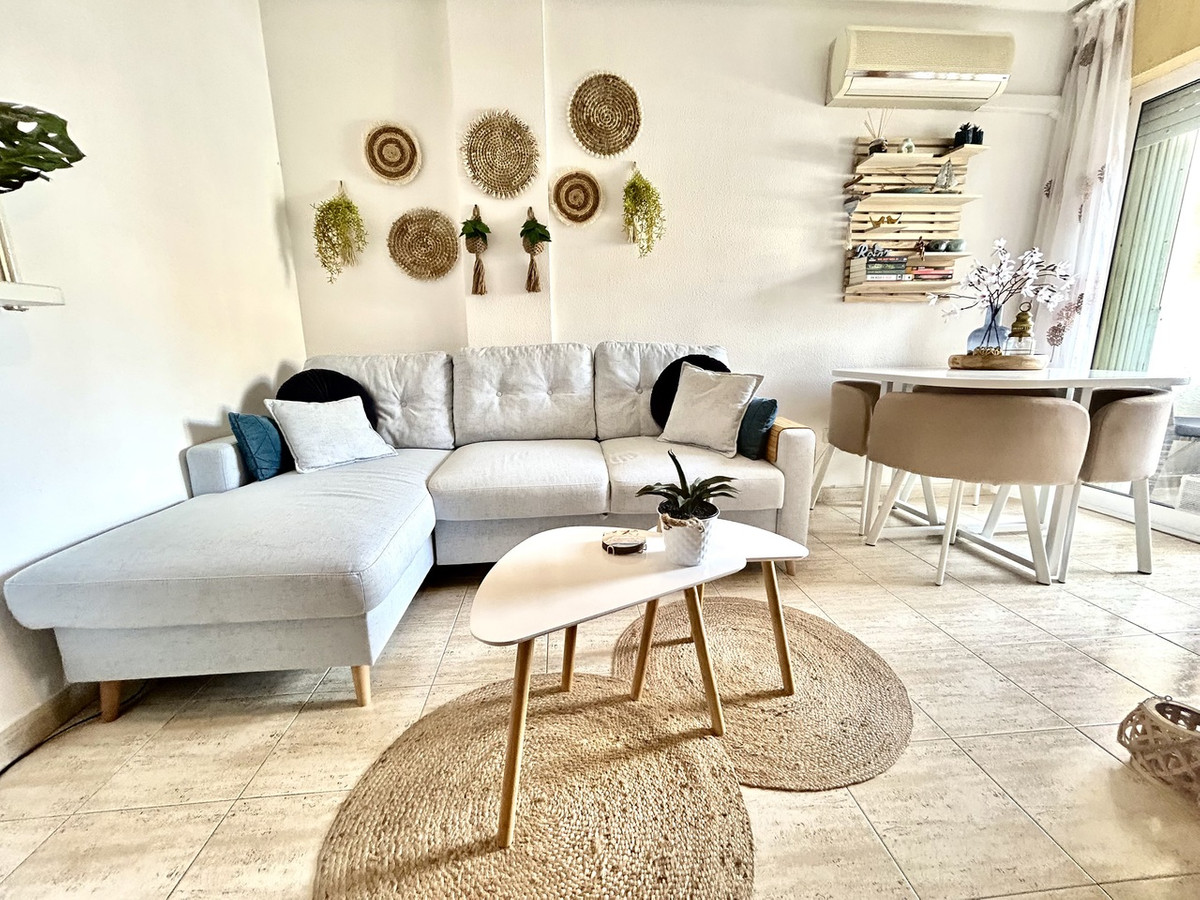 For sale - 2 Bedroom 1 Bathroom Apartment - Ground Floor Apartment in Torrevieja - Torrevieja Centro  - Alicante