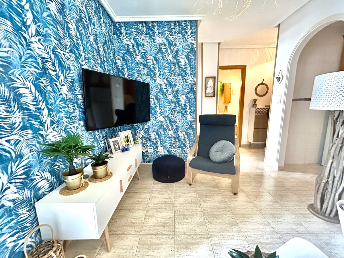 For sale - 2 Bedroom 1 Bathroom Apartment - Ground Floor Apartment in Torrevieja - Torrevieja Centro  - Alicante