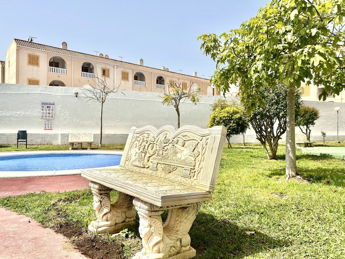 For sale - 2 Bedroom 1 Bathroom Apartment - Ground Floor Apartment in Torrevieja - Torrevieja Centro  - Alicante
