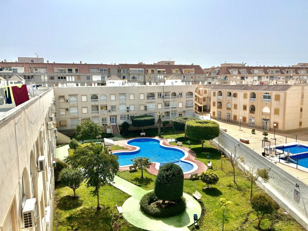 2 Bedroom 1 Bathroom Apartment - Ground Floor Apartment in Torrevieja