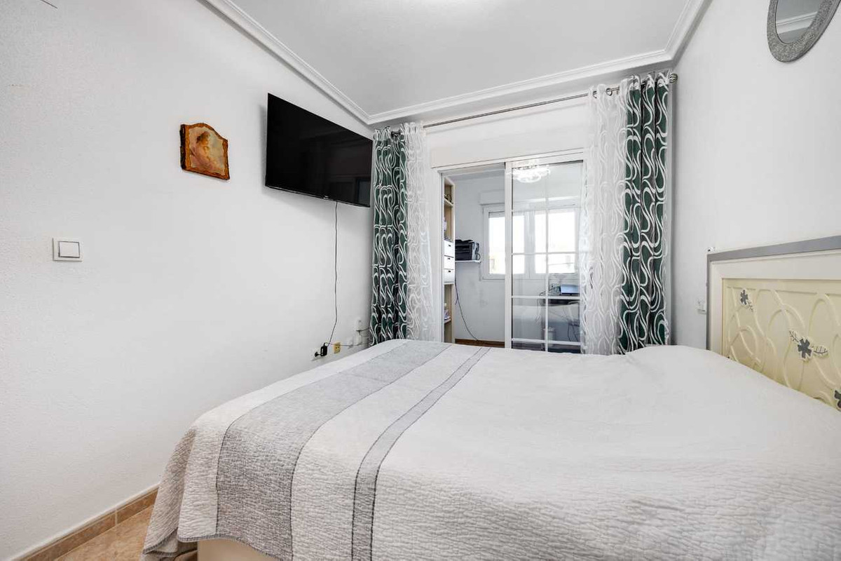 For sale - 3 Bedroom 2 Bathroom House - Townhouse in Torrevieja - Torrevieja Centro  - Alicante