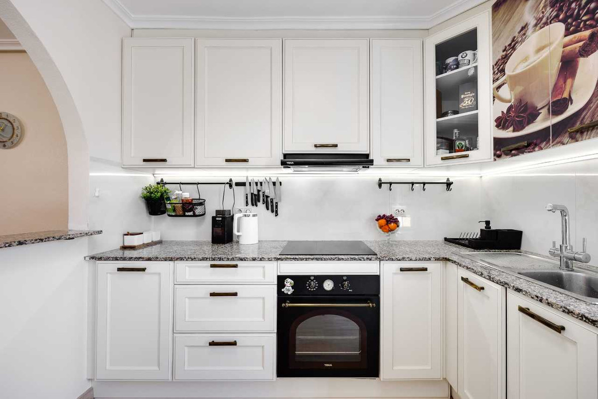 For sale - 3 Bedroom 2 Bathroom House - Townhouse in Torrevieja - Torrevieja Centro  - Alicante