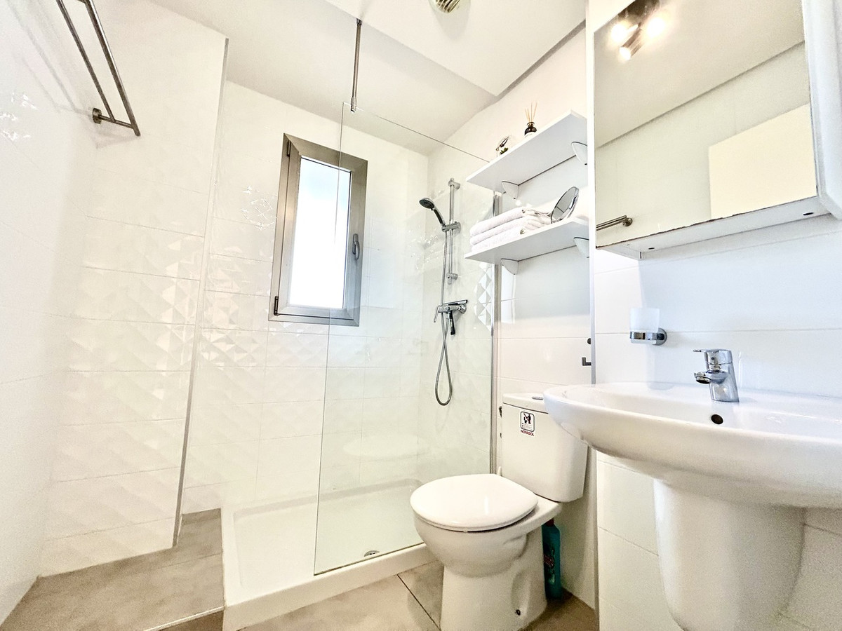 For sale - 2 Bedroom 2 Bathroom Apartment - Ground Floor Apartment in Orihuela - Los Dolses  - Alicante