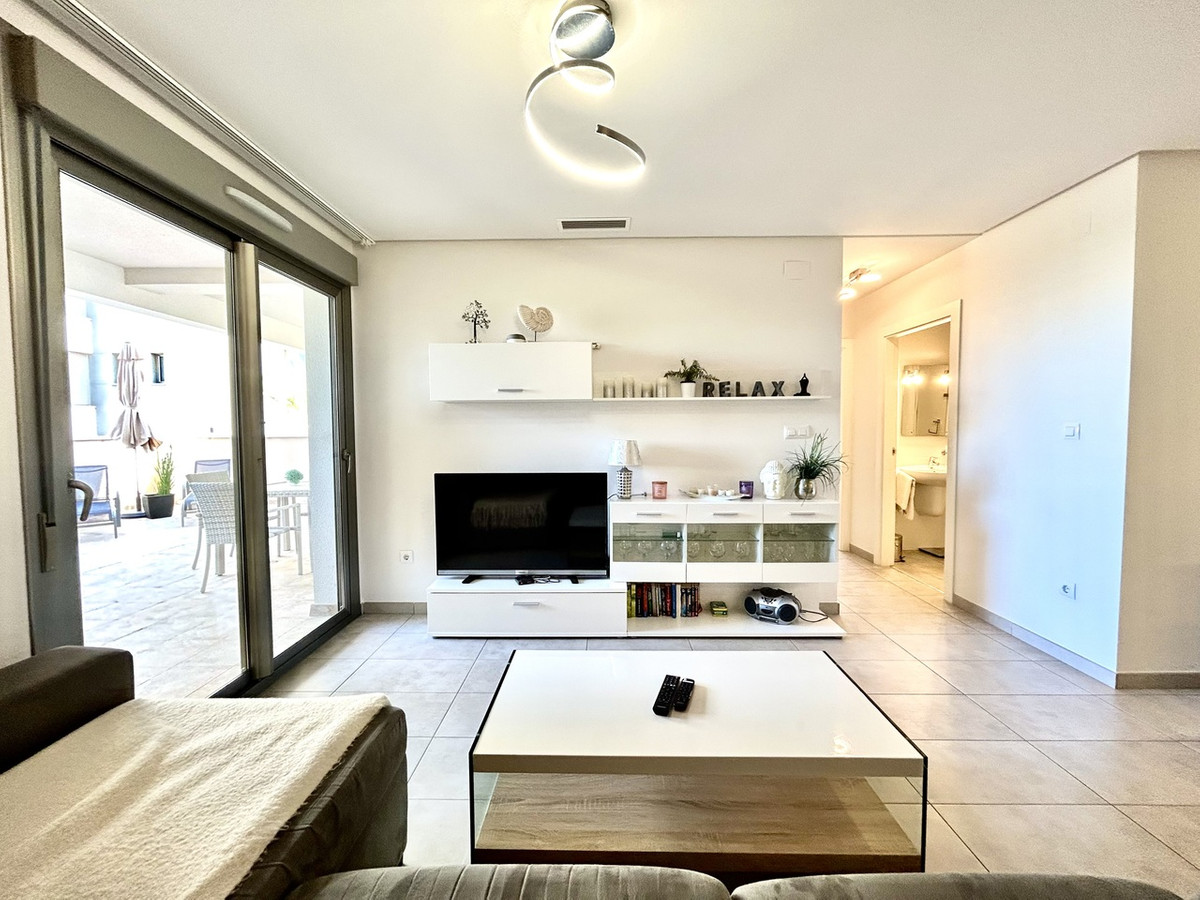 For sale - 2 Bedroom 2 Bathroom Apartment - Ground Floor Apartment in Orihuela - Los Dolses  - Alicante