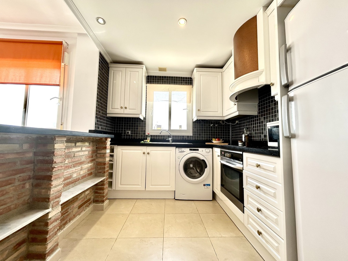 For sale - 2 Bedroom 2 Bathroom Apartment - Middle Floor Apartment in Orihuela - Villamartin  - Alicante