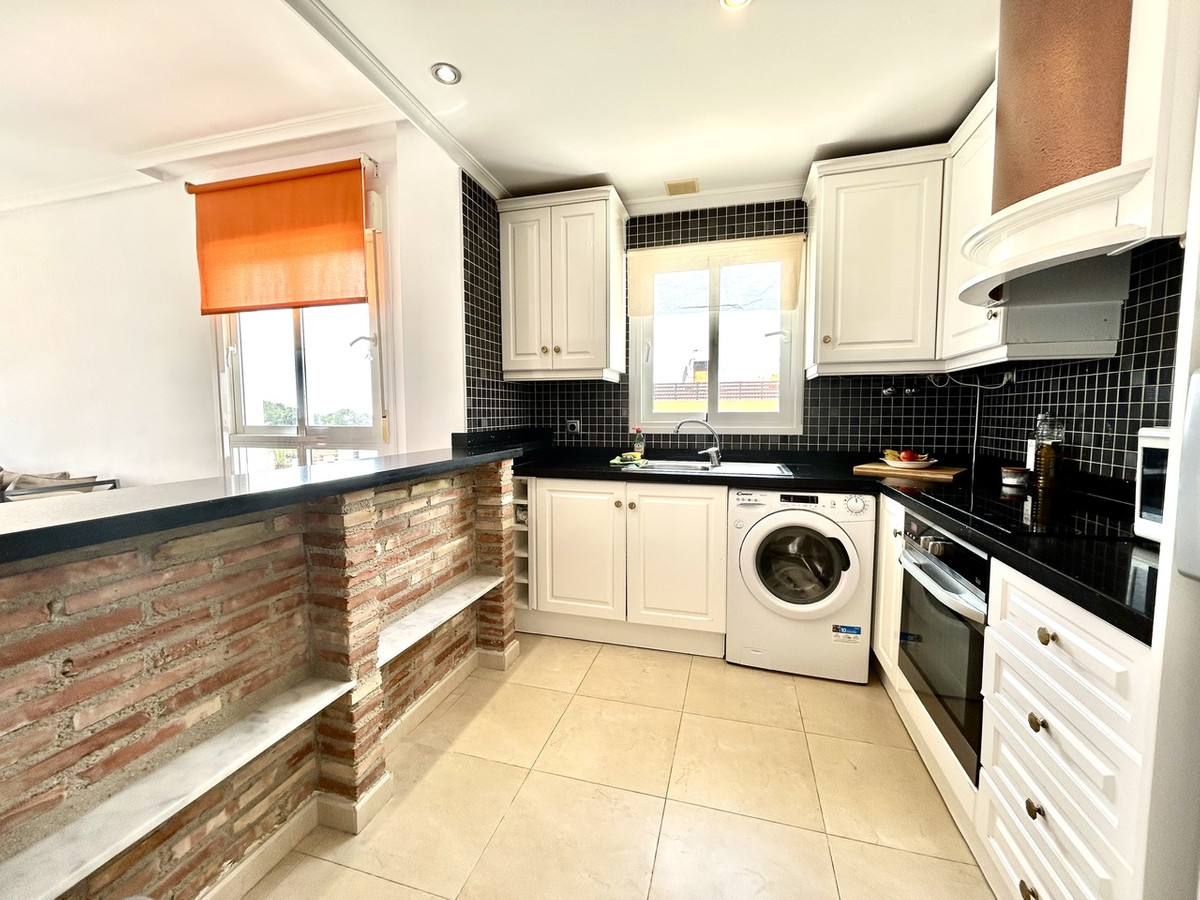 For sale - 2 Bedroom 2 Bathroom Apartment in Villamartin - Villamartin  - Alicante