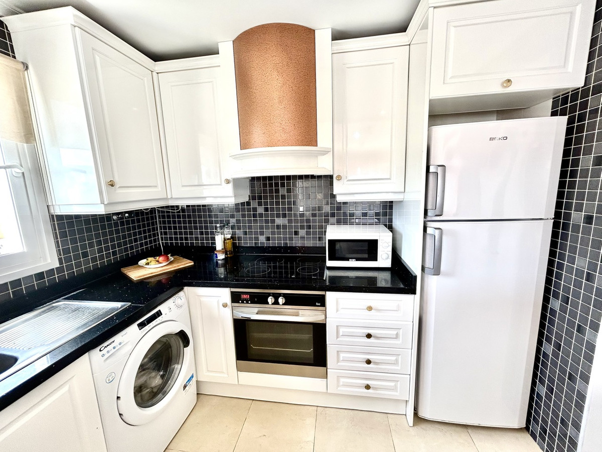 For sale - 2 Bedroom 2 Bathroom Apartment in Villamartin - Villamartin  - Alicante