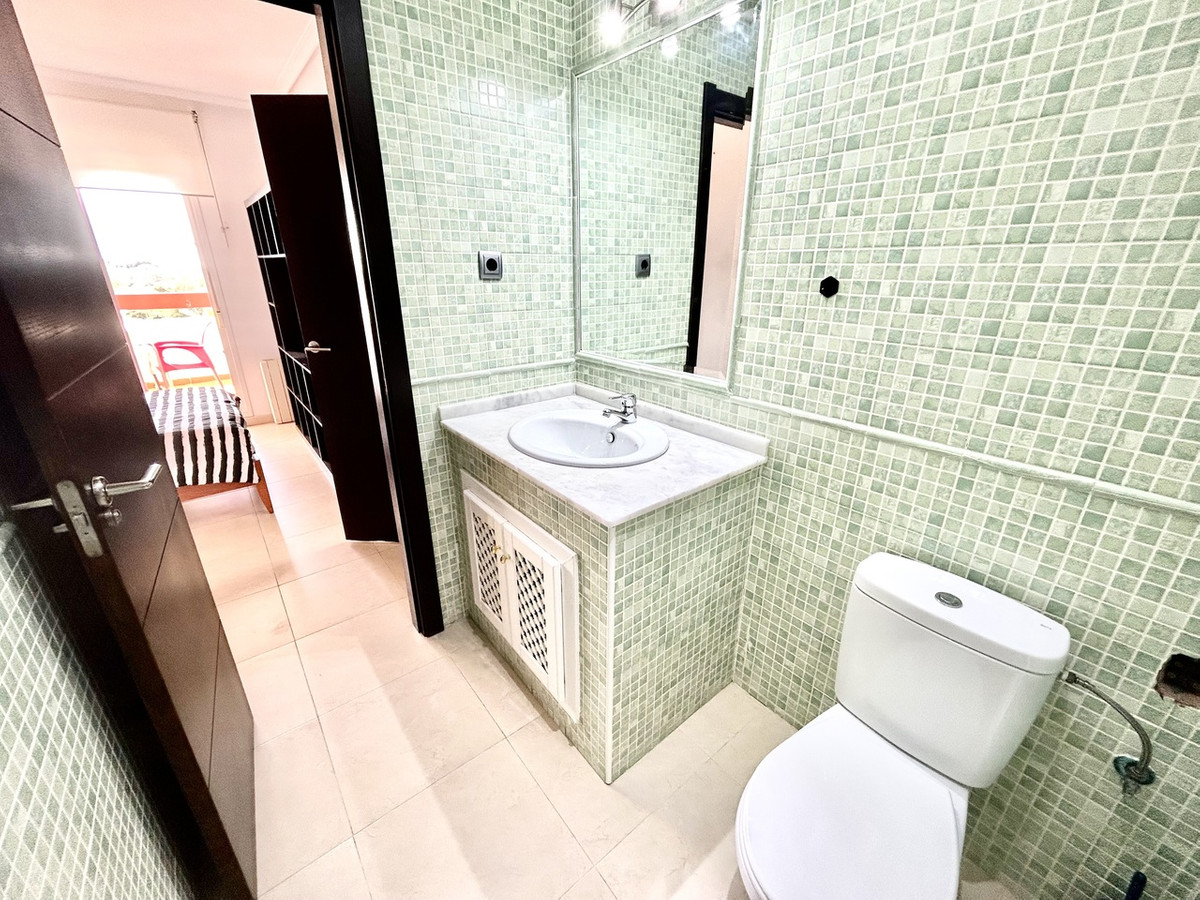 For sale - 2 Bedroom 2 Bathroom Apartment in Villamartin - Villamartin  - Alicante