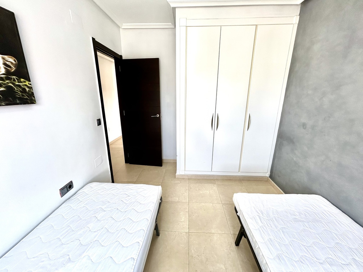 For sale - 2 Bedroom 2 Bathroom Apartment in Villamartin - Villamartin  - Alicante