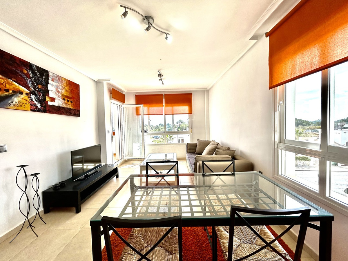 For sale - 2 Bedroom 2 Bathroom Apartment in Villamartin - Villamartin  - Alicante