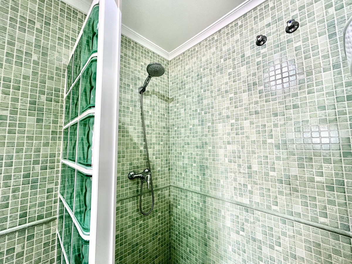 For sale - 2 Bedroom 2 Bathroom Apartment in Villamartin - Villamartin  - Alicante
