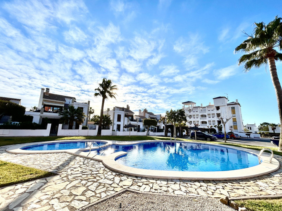 For sale - 2 Bedroom 2 Bathroom Apartment in Villamartin - Villamartin  - Alicante