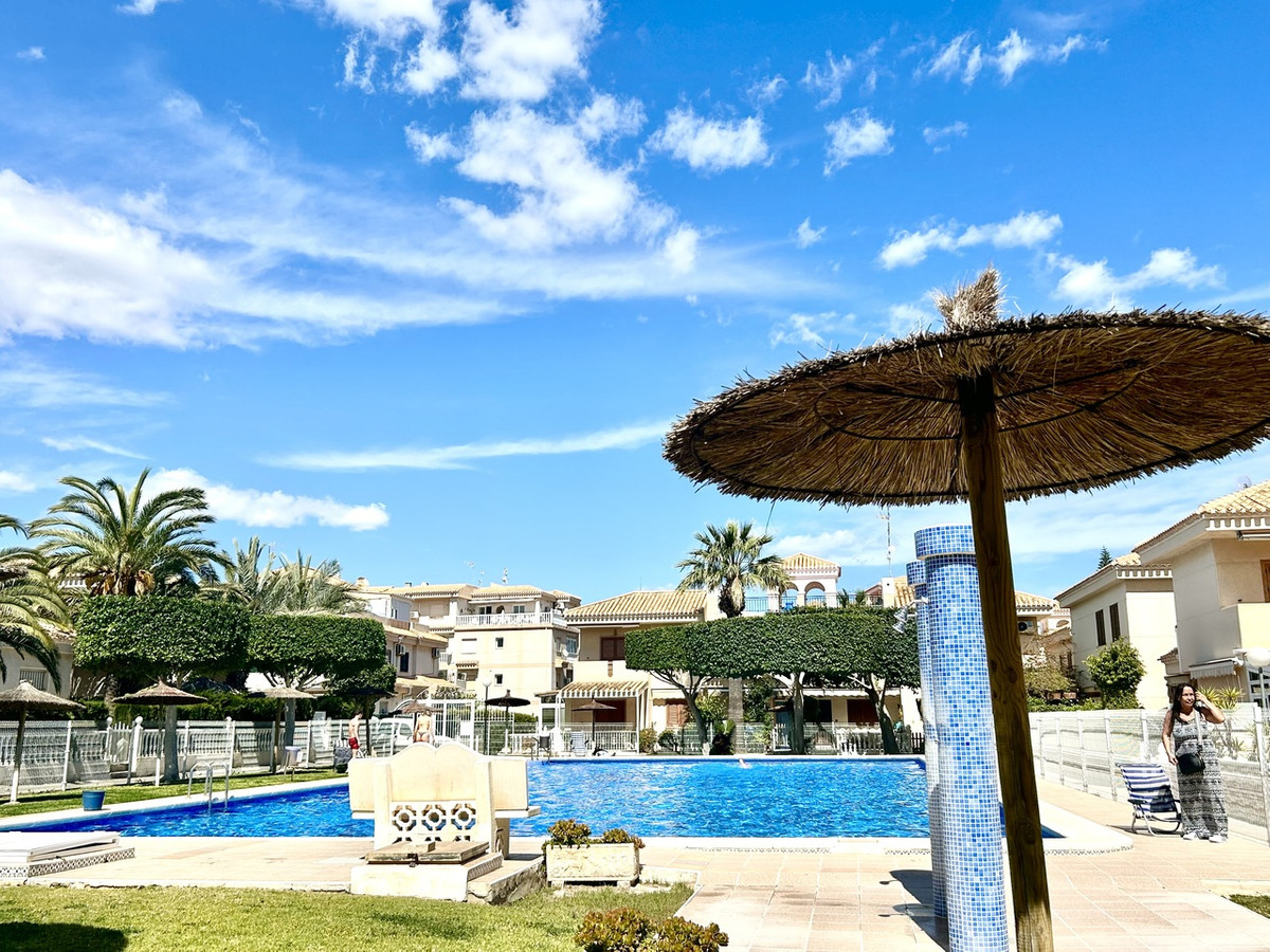 For sale - 2 Bedroom 2 Bathroom House - Townhouse in Orihuela - Playa Flamenca  - Alicante