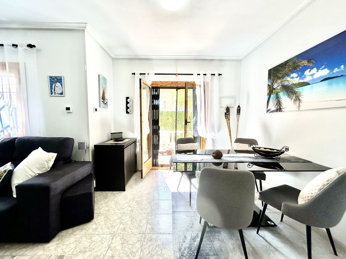 For sale - 2 Bedroom 2 Bathroom House - Townhouse in Orihuela - Playa Flamenca  - Alicante
