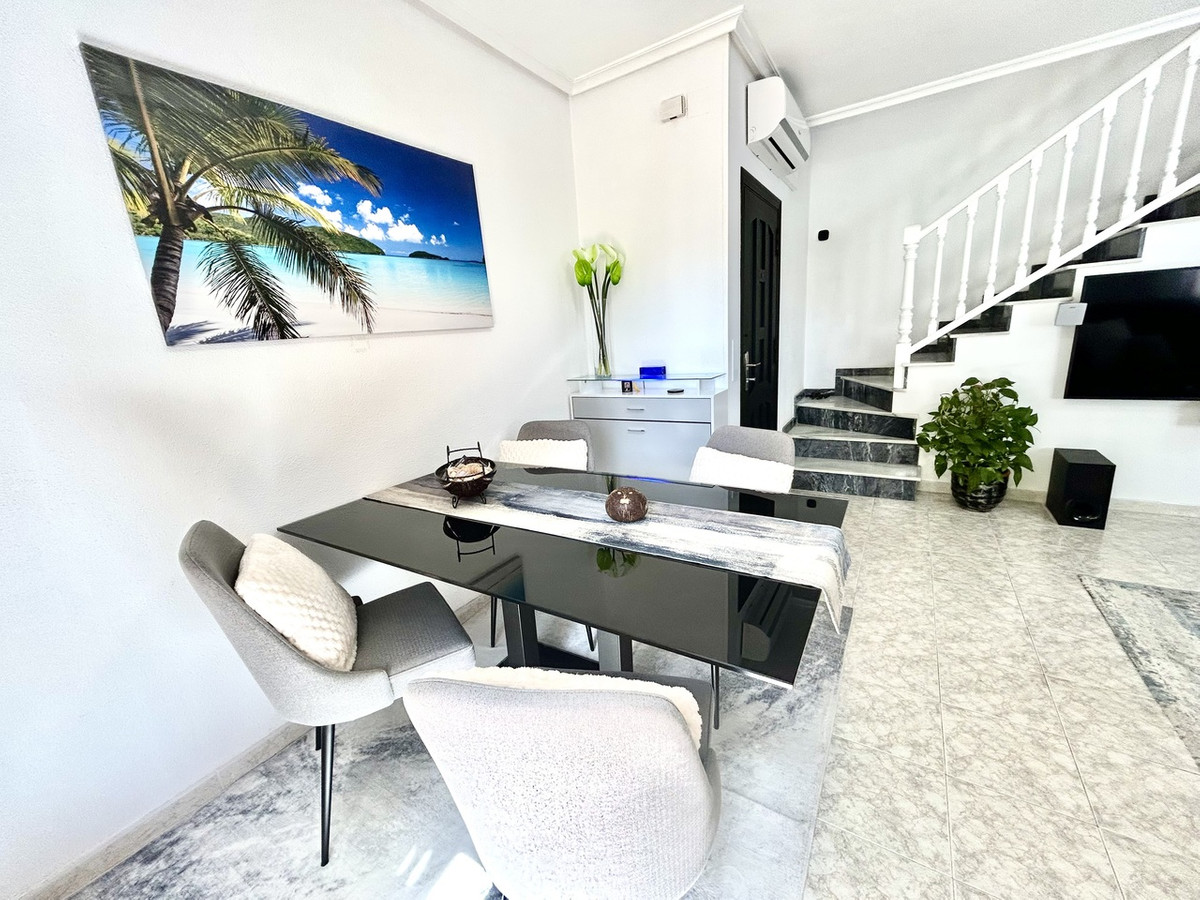 For sale - 2 Bedroom 2 Bathroom House - Townhouse in Orihuela - Playa Flamenca  - Alicante