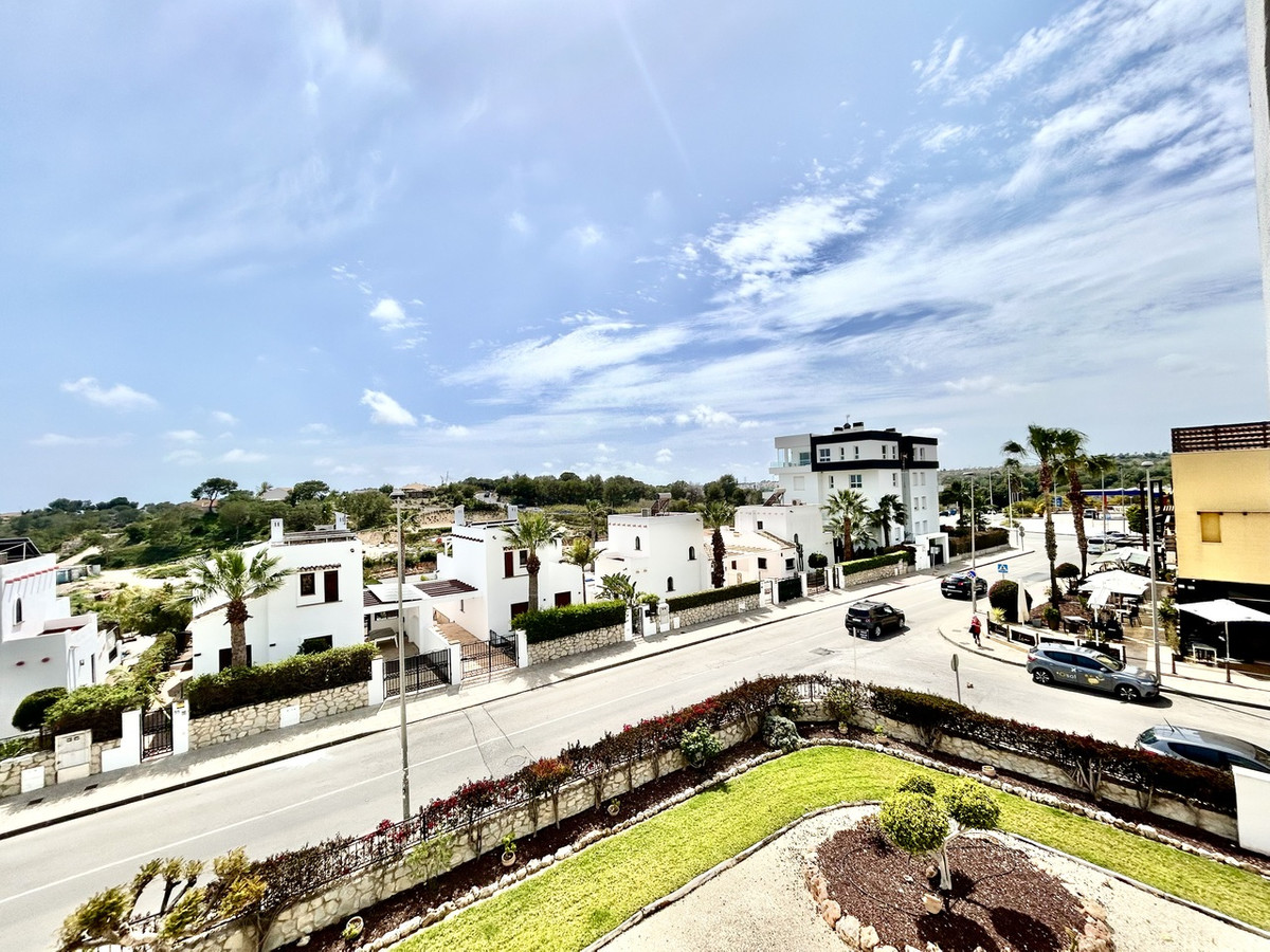 For sale - 2 Bedroom 2 Bathroom Apartment - Middle Floor Apartment in Orihuela - Villamartin  - Alicante