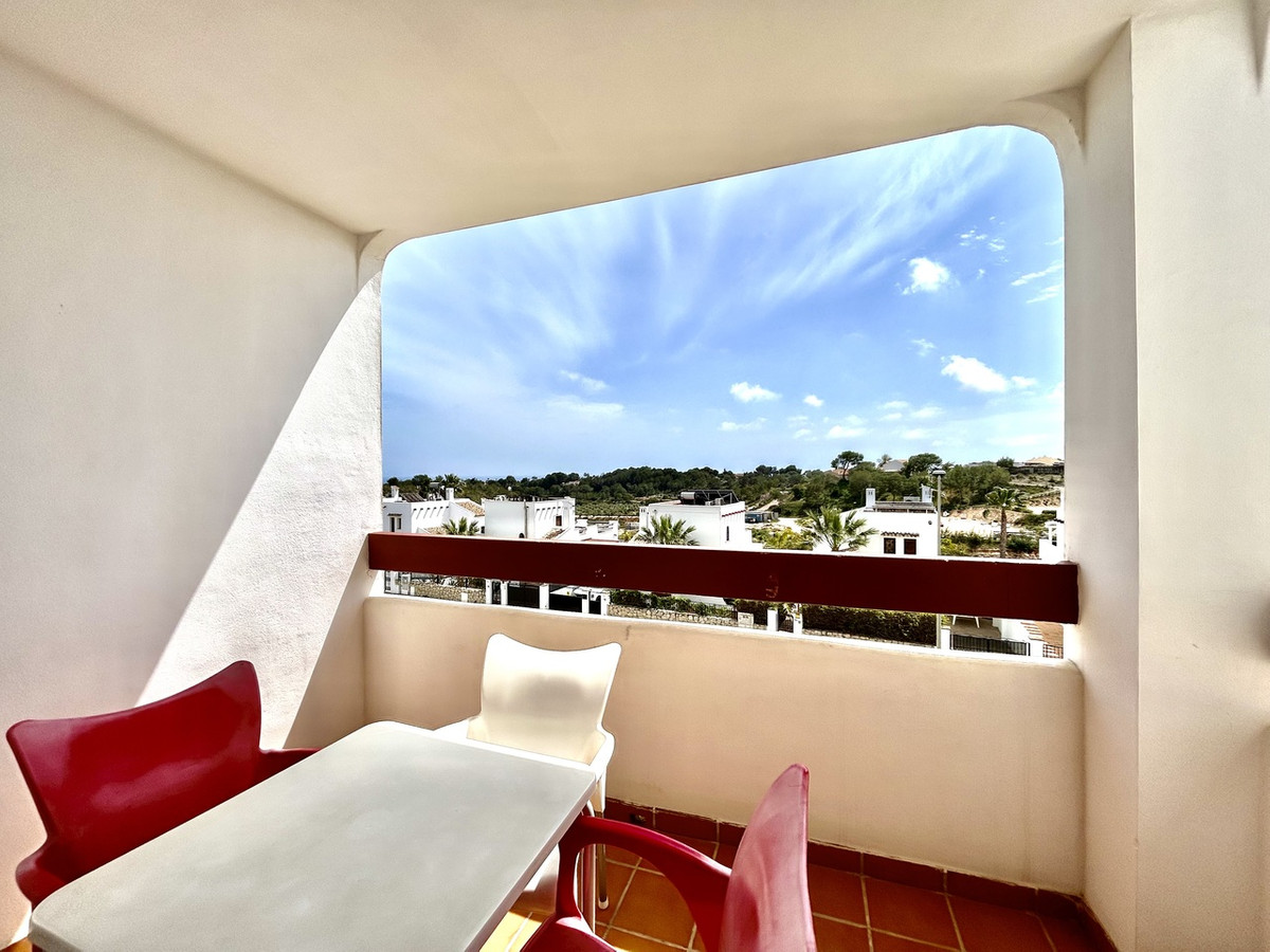 For sale - 2 Bedroom 2 Bathroom Apartment - Middle Floor Apartment in Orihuela - Villamartin  - Alicante