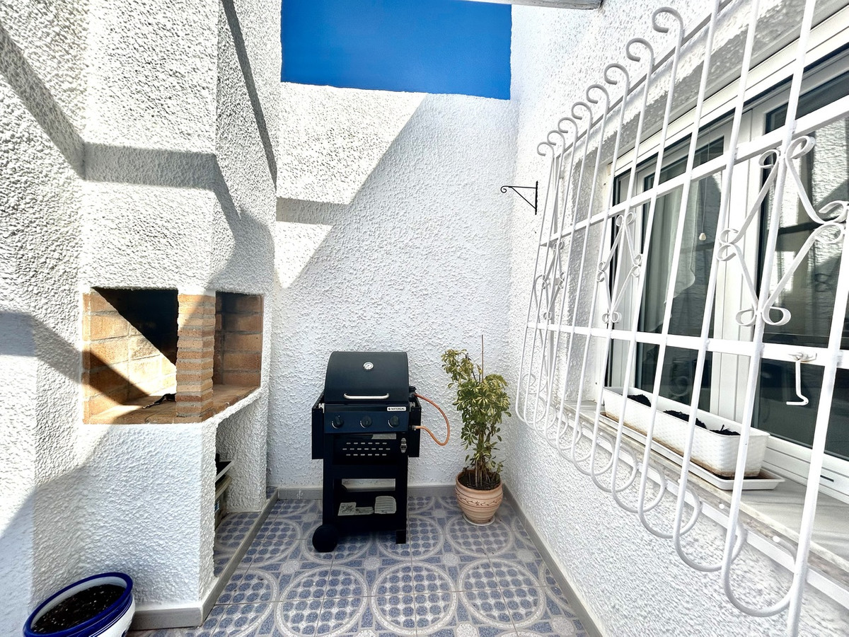 For sale - 2 Bedroom 2 Bathroom House - Detached Villa in Orihuela - Villamartin  - Alicante