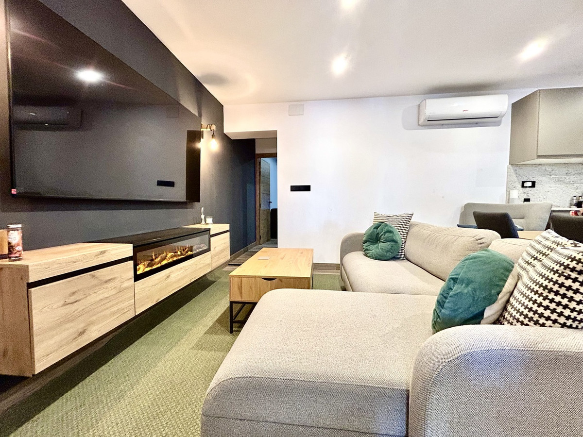 For sale - 4 Bedroom 2 Bathroom House - Townhouse in San Miguel de Salinas - San Miguel de Salinas Centro  - Alicante