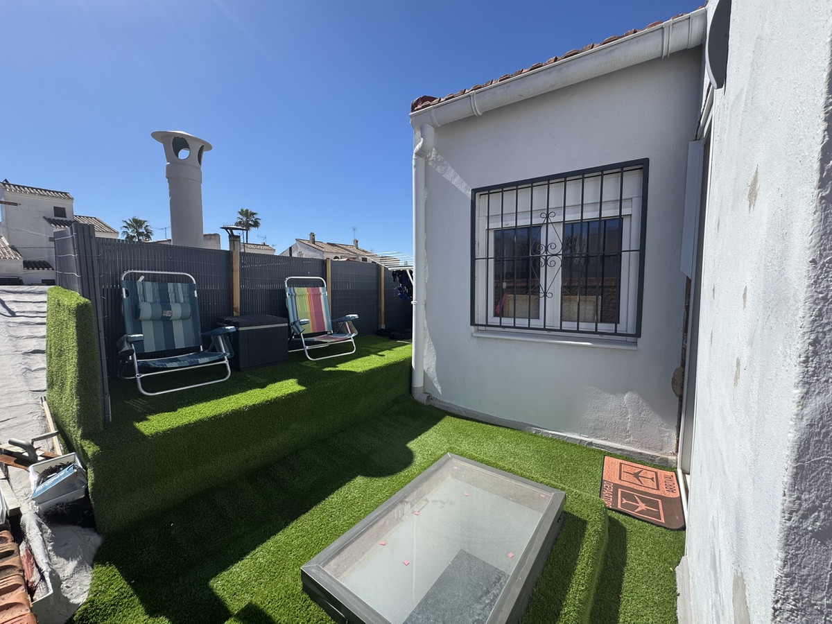 For sale - 4 Bedroom 2 Bathroom House - Townhouse in San Miguel de Salinas - San Miguel de Salinas Centro  - Alicante